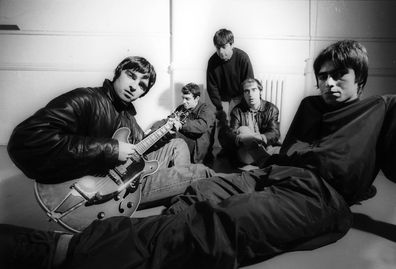 Oasis original Line up  29 of November 1993 Nomad Studios Manchester  Liam Gallagher (lead vocals, tambourine),  Noel Gallagher (guitar, vocals)  Paul Bonehead Arthurs (guitar),  Paul McGuigan (bass guitar)  Tony McCarroll (drums).