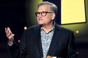 LOS ANGELES, CALIFORNIA - APRIL 14: Drew Carey speaks onstage during the 2024 Writers Guild Awards Los Angeles Ceremony at the Hollywood Palladium on April 14, 2024 in Los Angeles, California.  (Photo by Alberto E. Rodriguez/Getty Images for Writers Guild of America West)