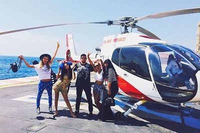 Along with Cara, Selena was joined by some friends from LA for the trip of a lifetime.