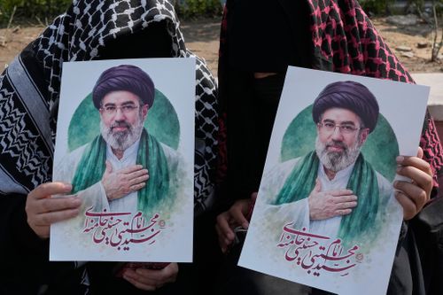 Locandina dell'Ayatollah Mojtaba Khamenei