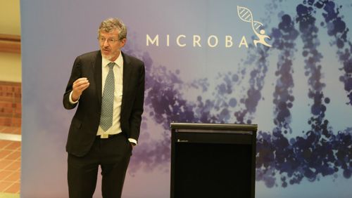 Cervical cancer vaccine pioneer Professor Ian Frazer is a Director of Microba. Picture: Microba