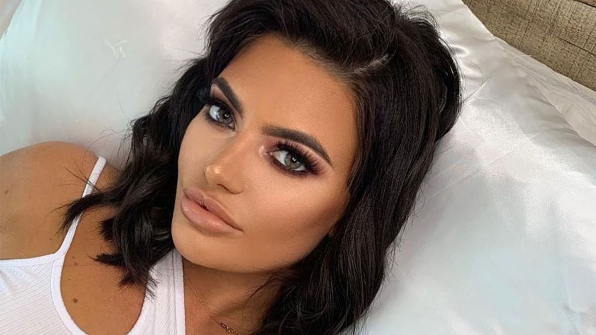 Love Island UK: Megan Barton-Hanson posts nude picture to show off her  rolls