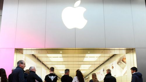 Apple agrees to pay Italy $348m in tax dispute case
