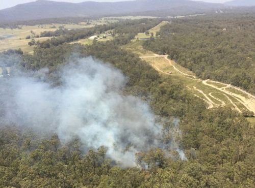 Fire crews race to extinguish small bushfire near Cessnock in Hunter Valley