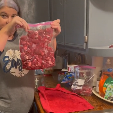 Use this hack to 'vacuum seal' any freezer bag 