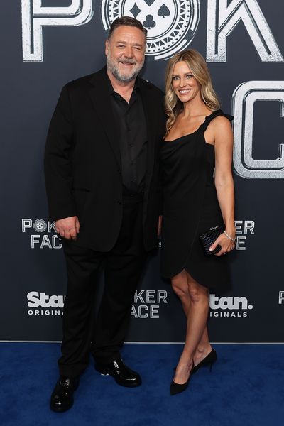 Russell Crowe Makes Red Carpet Debut With Britney Theriot: Photos