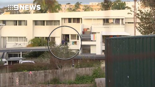 Police surround the property where Zlatko Sikorsky holed up. Picture: 9NEWS