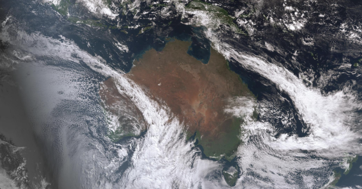 Rare 'atmospheric rivers' occur in Australian skies - 9News