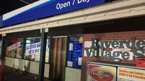 The shop has a closing down sign on its window. (9NEWS)