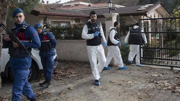 Turkish forensic officers investgate a site at a villa in Yalova city, Turkey, 26 November 2018. Reportedly they are looking for evidence in order to find the dead body of Jamal Khashoggi.