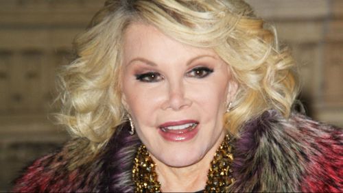 Doctor 'took selfie' during Joan Rivers operation