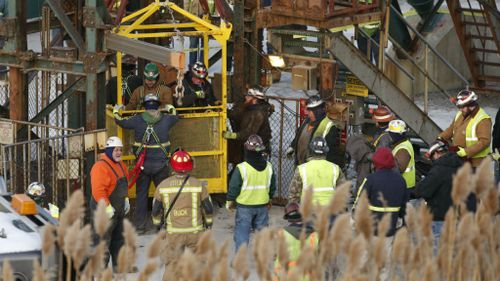 Seventeen trapped miners rescued from US salt mine