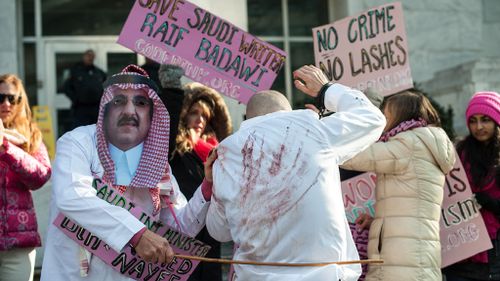 Saudi Arabia postpones 1000 lashes for blogger who insulted Islam