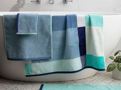 Stratton bath towel — Kas