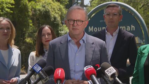 Anthony Albanese et Dominic Perrottet annoncent un financement pour réparer la ligne de route Blue Mountains Bells.