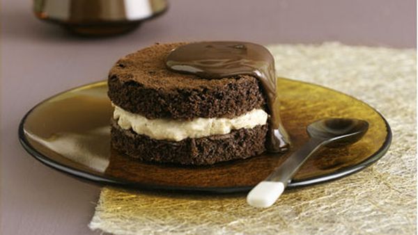 Chocolate chestnut cakes