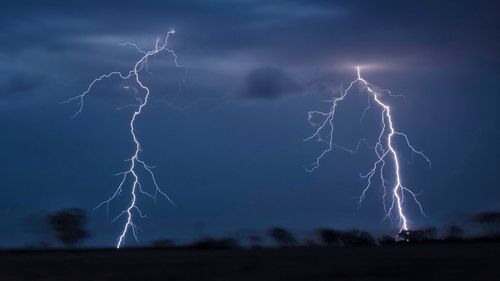 Severe storms swept western NSW on Tuesday bringing heavy rain , strong winds and hail as well as thousands of lightning strikes. Taken near Nyngan Photo Nick Moir 24 Nov 2023