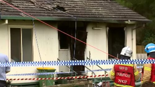 Body found after fire tears through apartment in Melbourne 