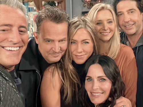 Friends cast, reunion, Matt LeBlanc, Matthew Perry, Jennifer Aniston, Courteney Cox, Lisa Kudrow, and David Schwimmer.