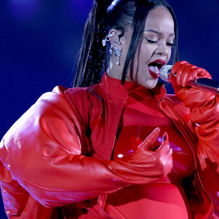 Rihanna revealed she's pregnant again during Super Bowl halftime show, reps  confirm