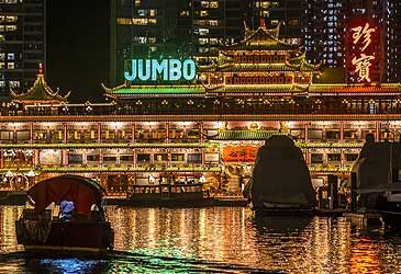 Jumbo Floating Restaurant sank in which body of water in 2022?	