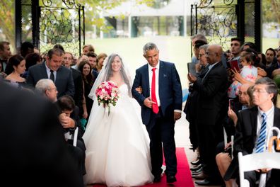 Bride wears mother's Sri Lankan going away sari for her wedding day