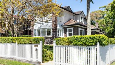 mansion Sydney auction highest price fence facade 