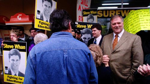 Kim Beazley on the campaign hustings in Eden-Monaro in 1982.