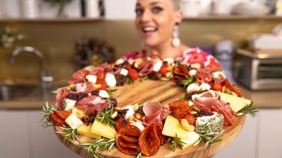 Jane de Graaff makes a stunning Christmas wreath cheeseboard