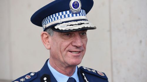 Andrew Scipione starts final week as NSW police commissioner, successor still not confirmed