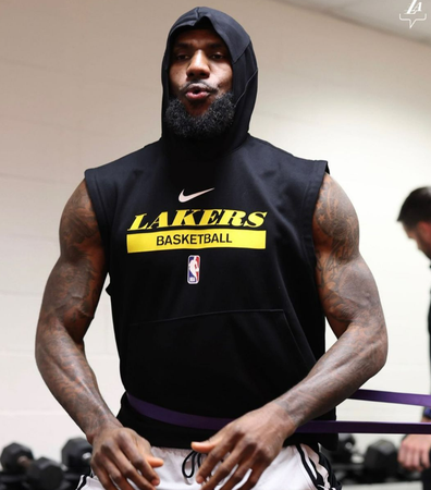 lebron james working out