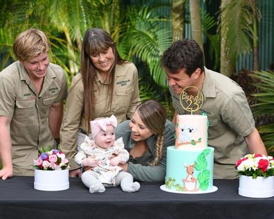 Bindi Irwin, Terri Irwin, Chandler Powell, Robert Irwin, Grace Powell