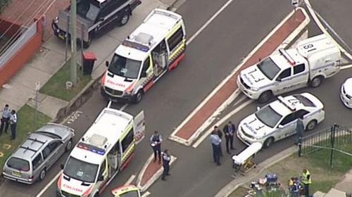 Police vehicles have blocked off Marion Street. (9NEWS).