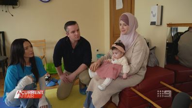 L'ambassadrice de l'UNICEF Australie, Erica Packer, et son fils Jackson présentent A Current Affair dans les coulisses de la mission humanitaire visant à retenir les réfugiés ukrainiens.