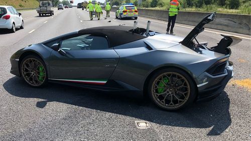 Um Lamborghini virou pedaços após sofrer falha mecânica, 20 minutos depois de ser comprado
