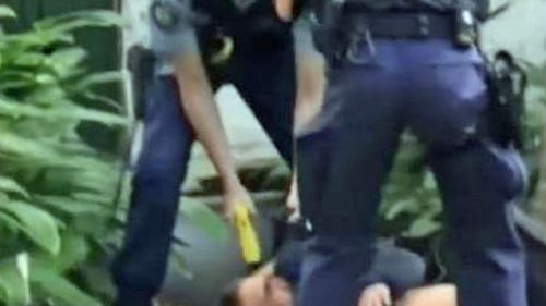 Man tasered in the face by NSW Police during arrest in Paddington. 