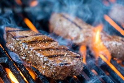 Steak: Grilling or
pan frying with little to no added fat or oil