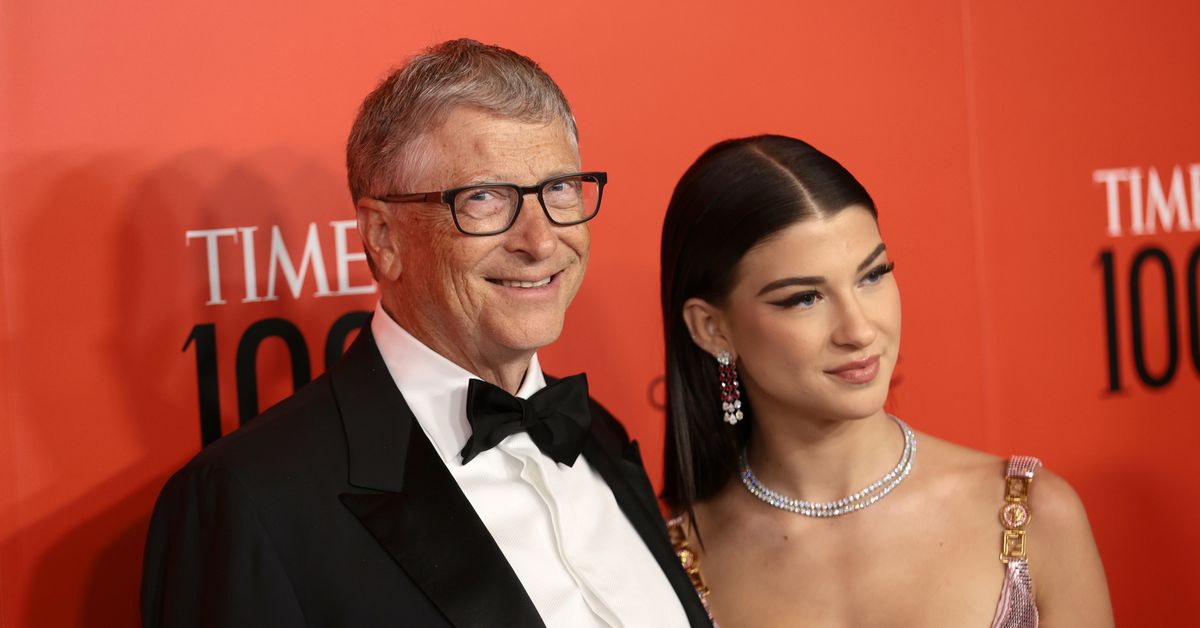 Bill Gates announces plan to give 'virtually all' his money away