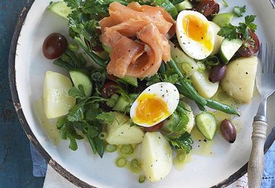 <a href="http://kitchen.nine.com.au/2016/05/05/14/24/salmon-nicoise-salad" target="_top">Salmon nicoise salad<br>
</a>