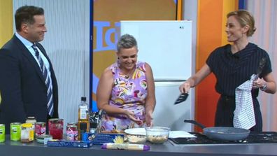 Ally Langdon tries cooking fishcakes with Jane de Graaff on Today Show
