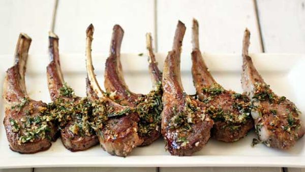 Rack of lamb with cumin, garlic and coconut oil