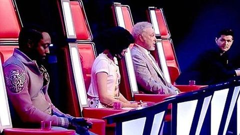 Will.i.am busted using his phone during <i>The Voice</i> live show