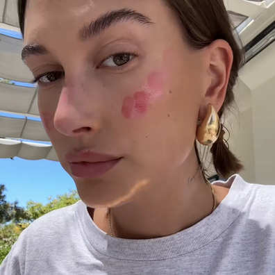 Hailey Bieber stawberry makeup