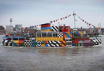 The Mersey Ferry connects Liverpool to Wallasey and which other town?