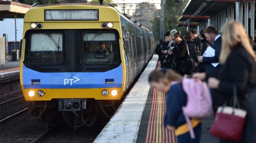 Melbourne train staff gear up for 48-hour strike after 'insulting' pay offer