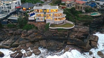 Sydney mansion smashes real estate records
