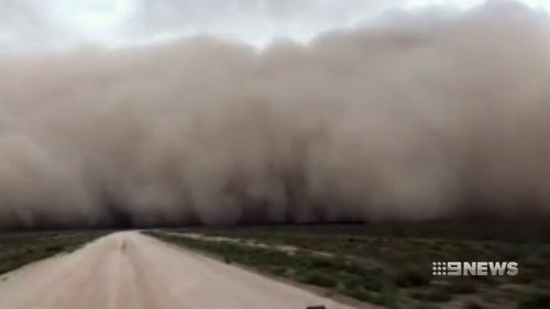 Weather experts are predicting poor air quality in Sydney as a result of the dust storm.