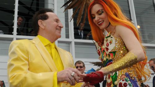 Geoffrey Edelsten has proposed to his girlfriend Gabi Grecko at the Melbourne Cup.