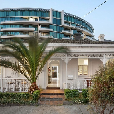 Fresh bid to sell St Kilda’s historic final waterfront terrace