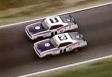 Which team came first and second in 1977's Bathurst 1000 famous one-two finish?